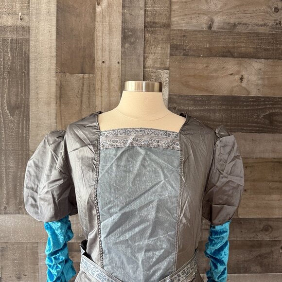 JAC Costumes Reyna Isabella costume large midevil queen Halloween party cosplay - Picture 2 of 13